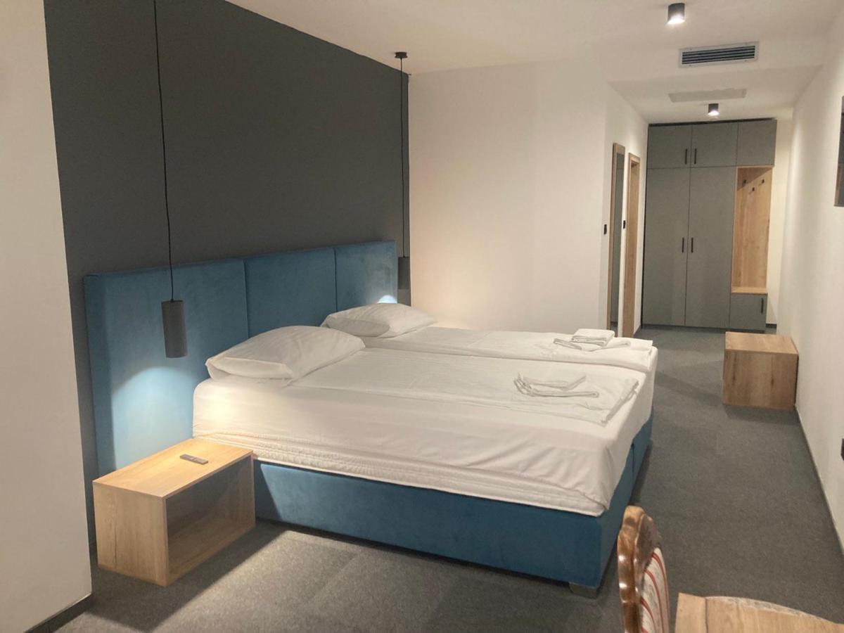 Hotel Millenium Deluxe 셀스 외부 사진