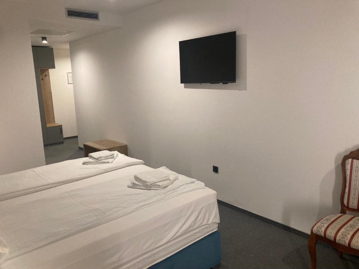 Hotel Millenium Deluxe 셀스 외부 사진